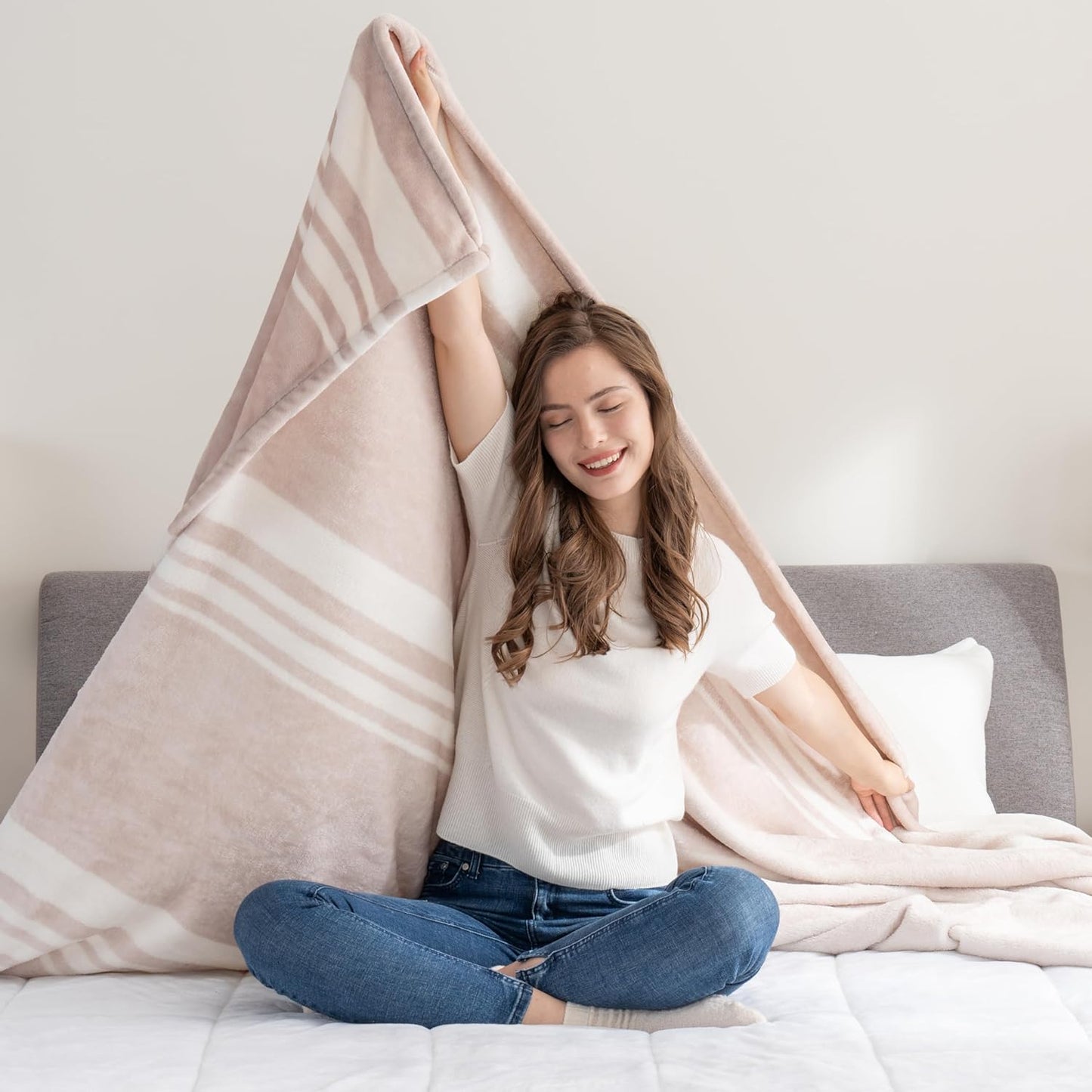 Berkshire Blanket-Classic Heavyweight Soft Printed VelvetLoft® Plush Blanket, Full/Queen Size Soft Fuzzy Warm Blanket for Couch Sofa Bed, Stripe Cream, 90in x 90in