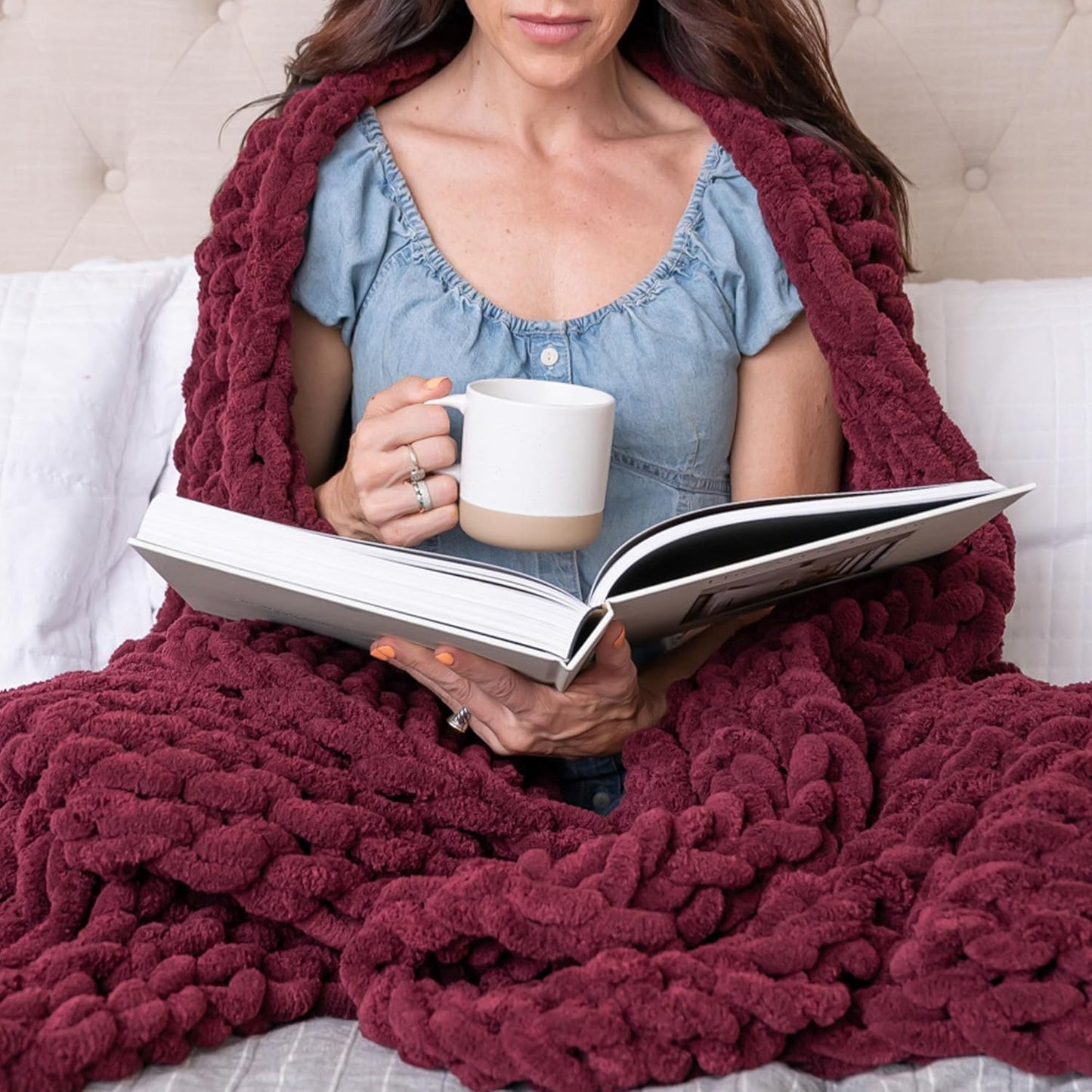 SAMIAH LUXE Green Chunky Knit Boho Throw Blanket, Large Thick Yarn Blanket for Nursery or Baby Crib