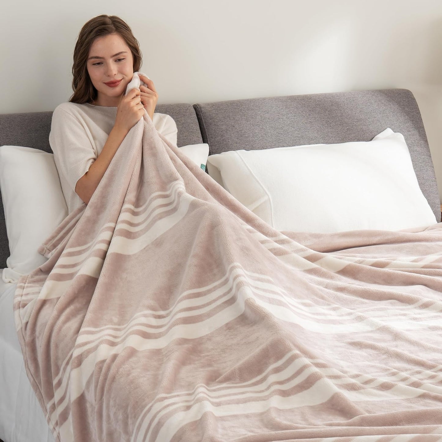 Berkshire Blanket-Classic Heavyweight Soft Printed VelvetLoft® Plush Blanket, Full/Queen Size Soft Fuzzy Warm Blanket for Couch Sofa Bed, Stripe Cream, 90in x 90in